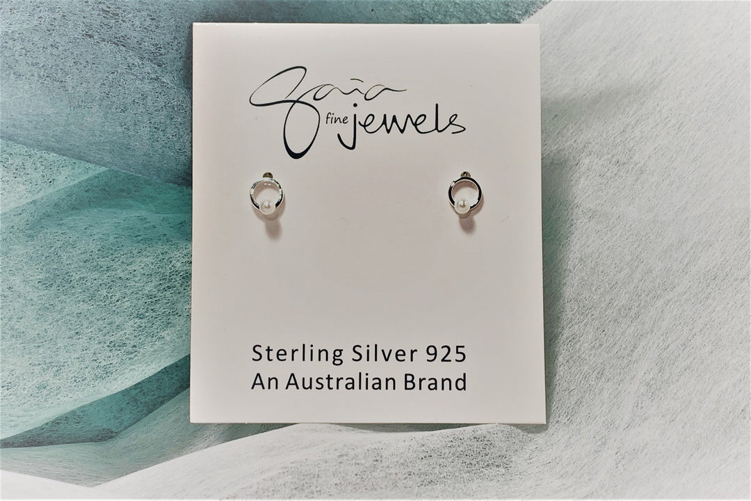 The Pearl Frame Studs gaiafinejewels