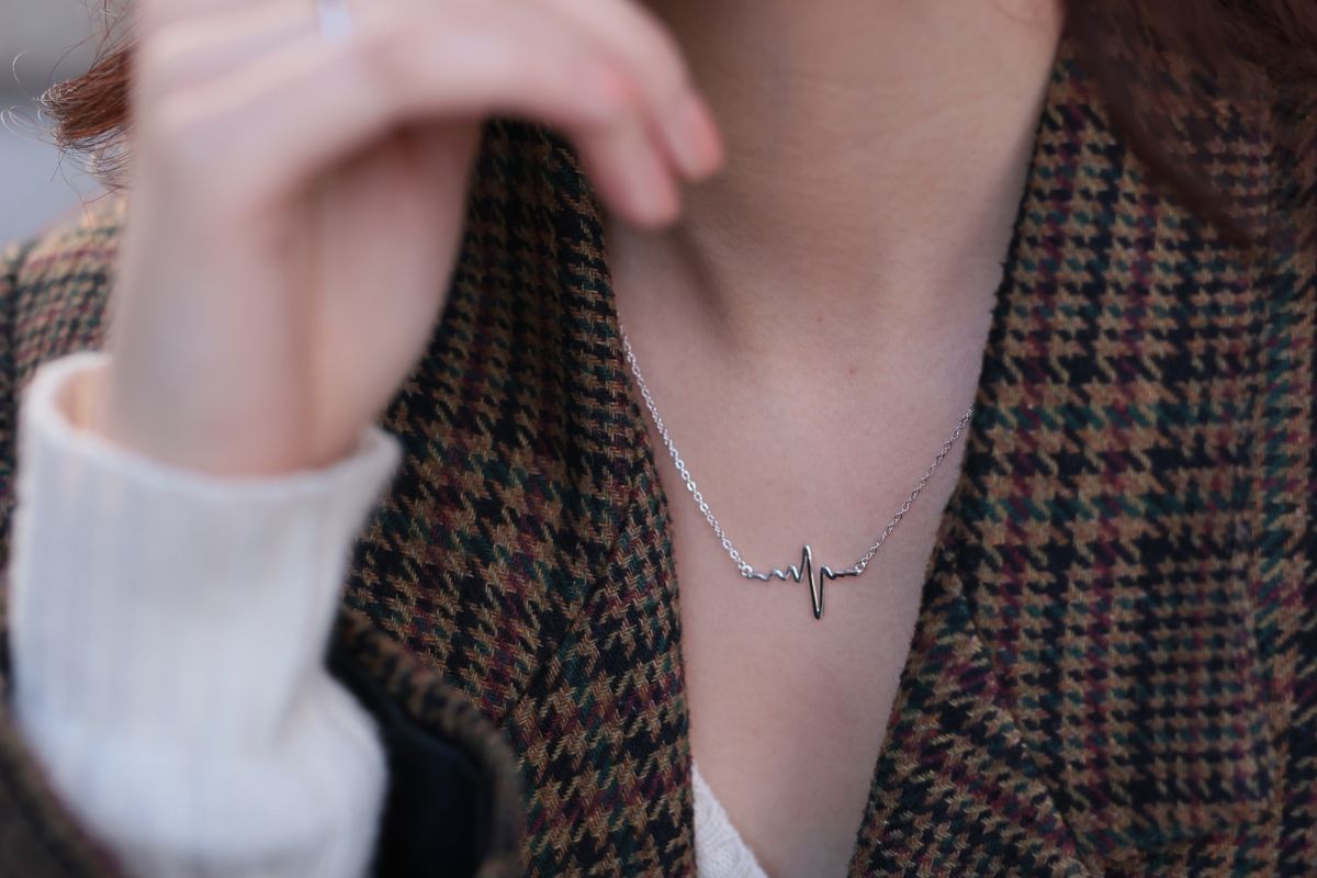 SILVER NECKLACES