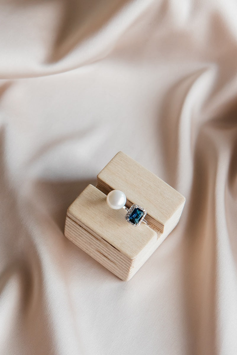 PEARL RINGS