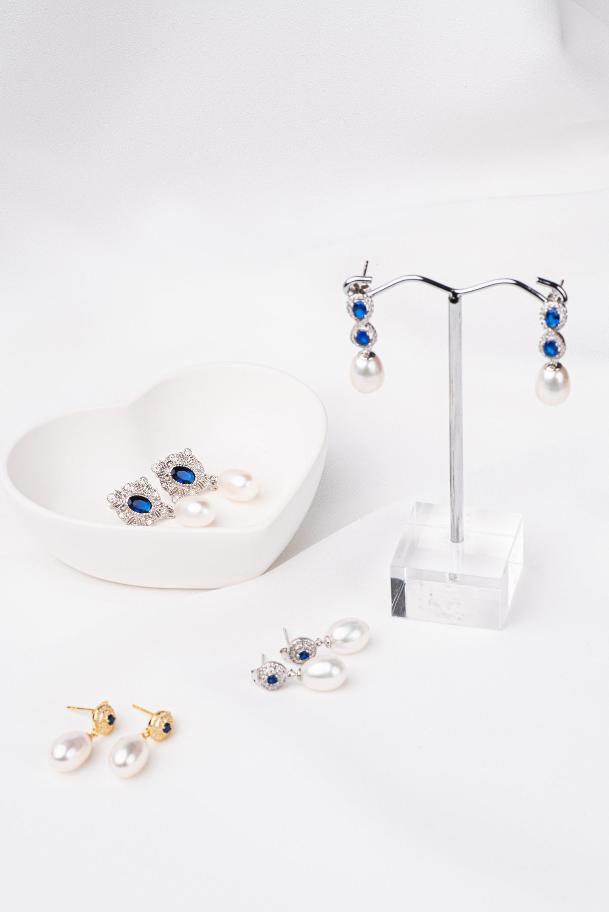 PEARL EARRINGS