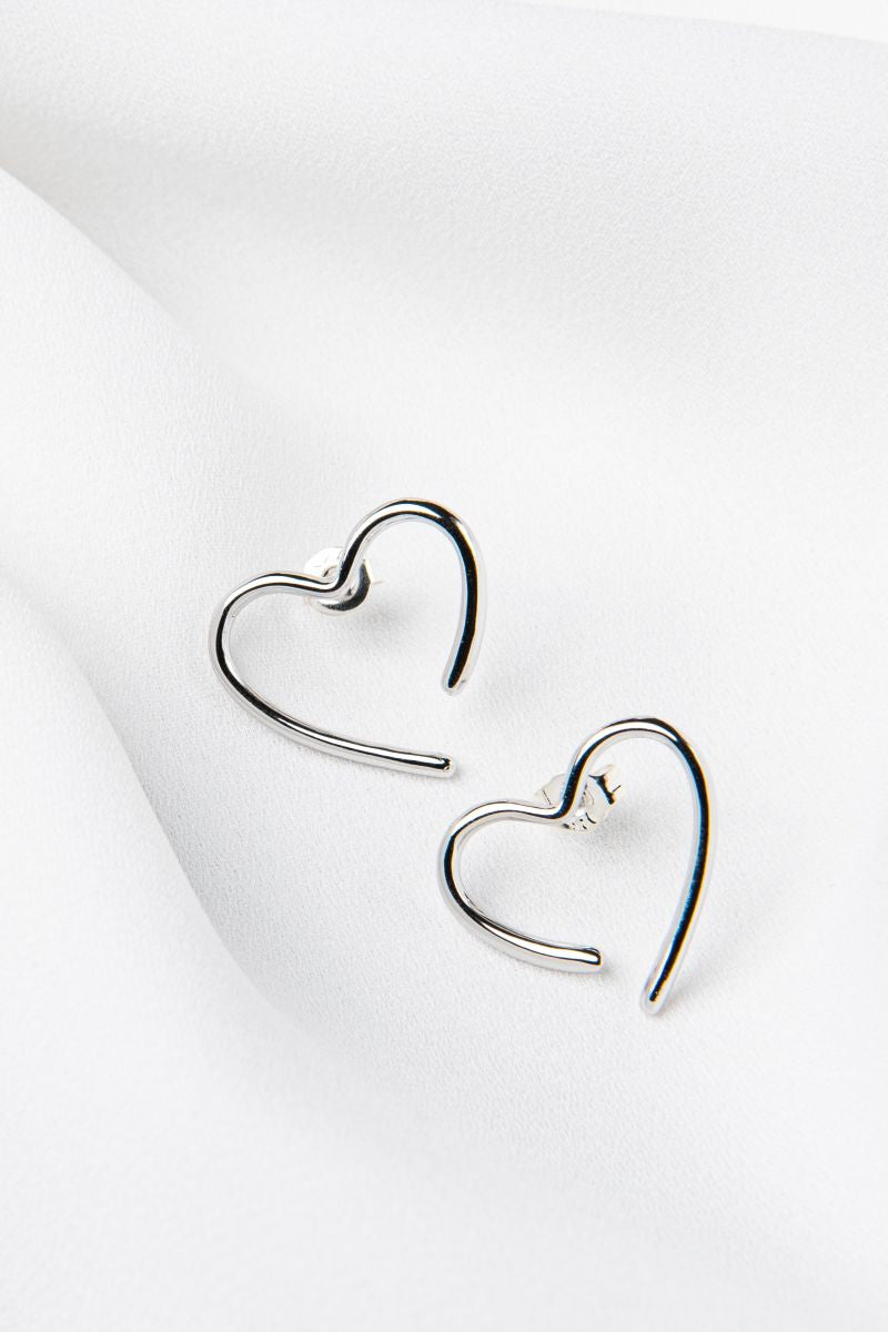 STUD EARRINGS