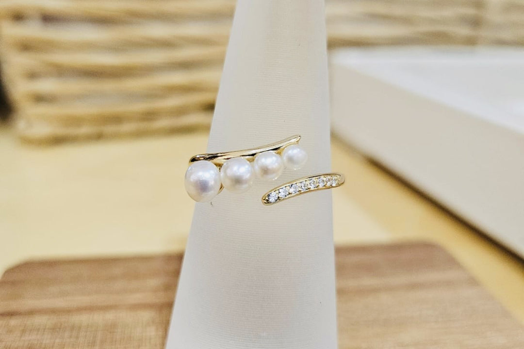 Luna Pearl Rings