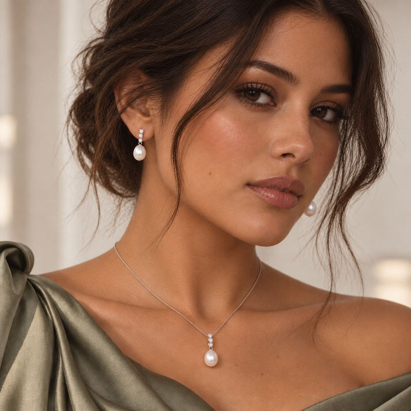 model wearing line of diamonds 