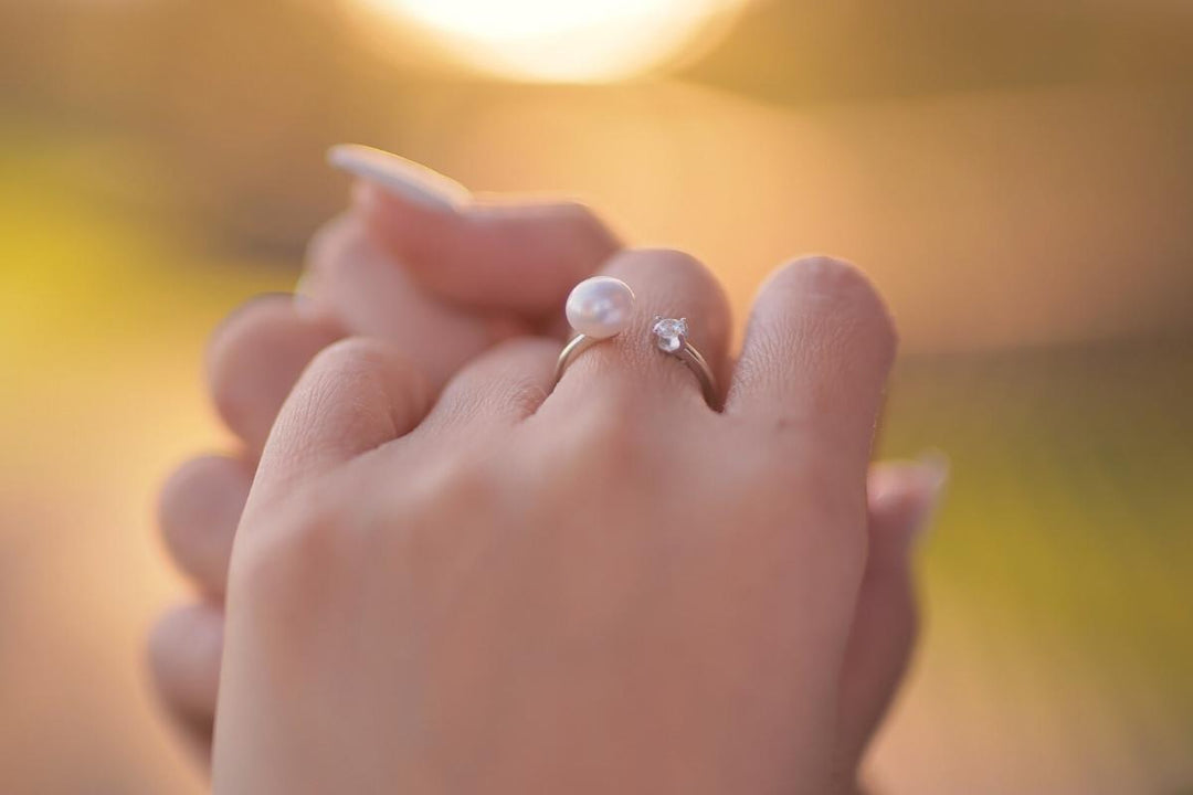 The Big Small Pearl Ring Not specified