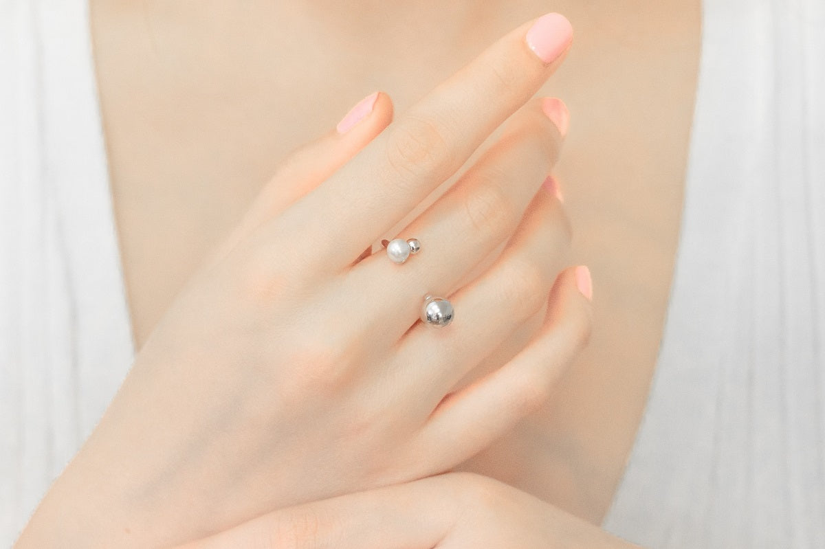 The Invisible Ring