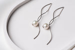 Load image into Gallery viewer, Flow of Pearls Earrings