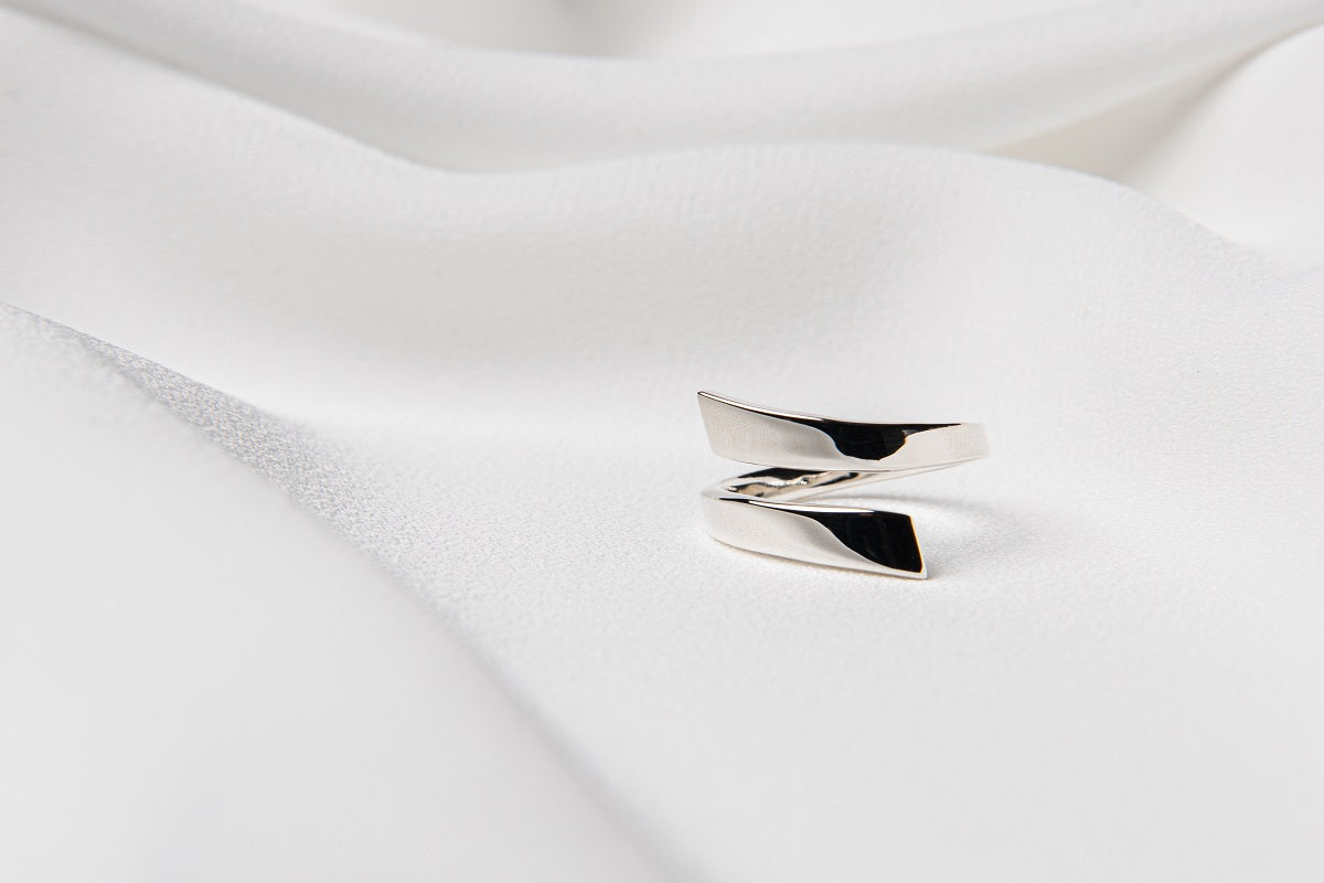 The Anna Ring