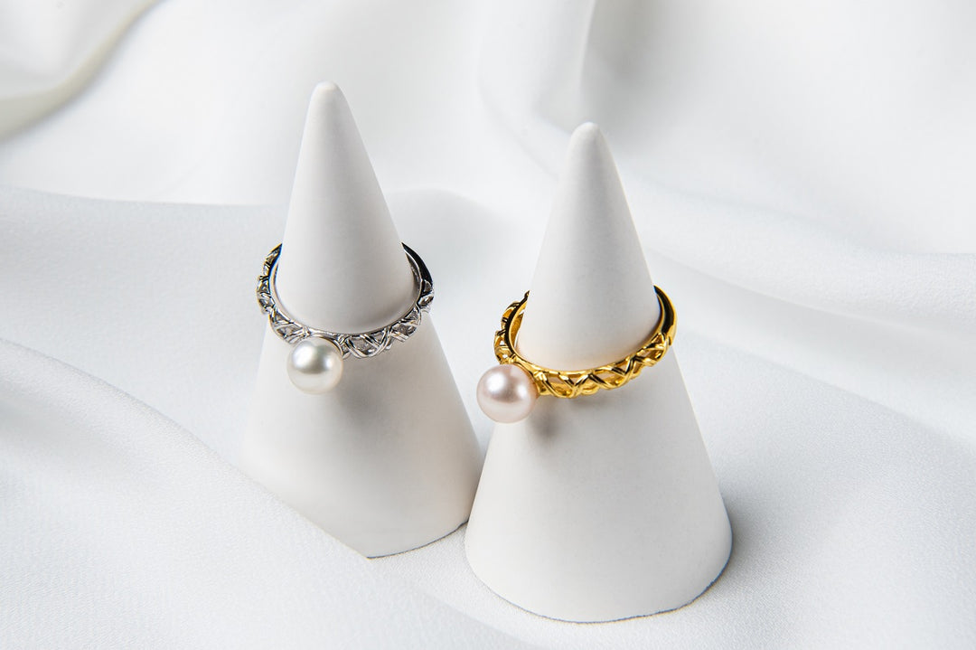 The Slim Band Pearl Ring